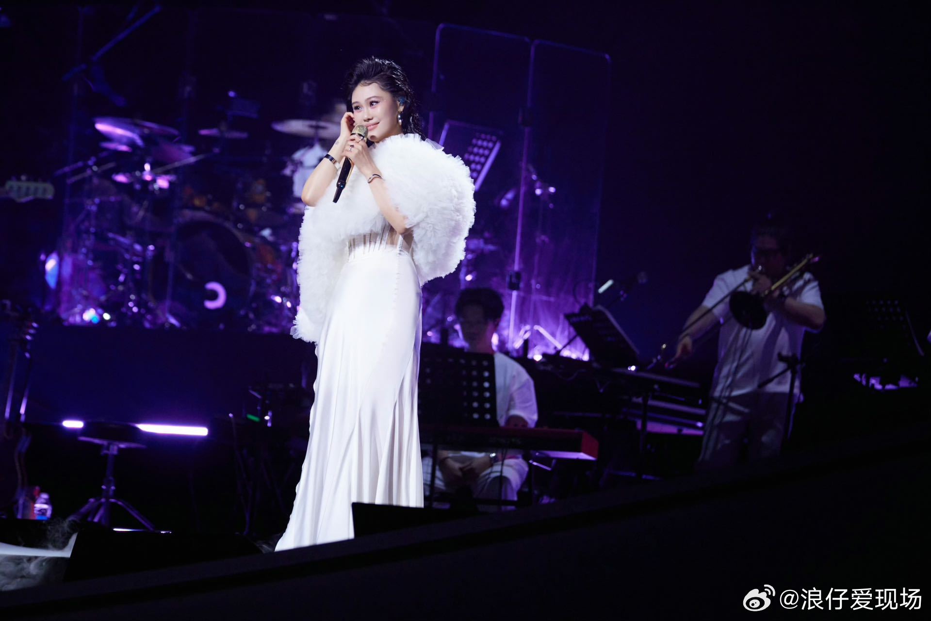 袁娅维演唱会取消，遗憾与期待的重逢，袁娅维演唱会取消，遗憾中的期待重逢之夜