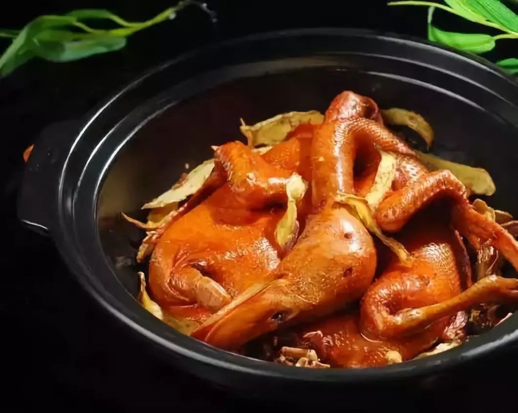 泉州姜母鸭，一道传承千年的美食传奇，泉州姜母鸭，千年传承的美食传奇之旅