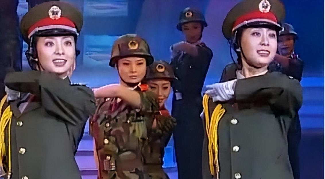 中国女兵方队领队，展现新时代女性的风采与力量，中国女兵方队领队展现新时代巾帼风采与力量