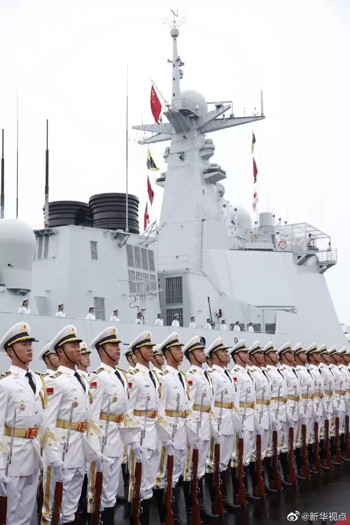 海军仪仗队受阅视频，荣耀与力量的展现，海军仪仗队阅兵风采，荣耀与力量的完美展现