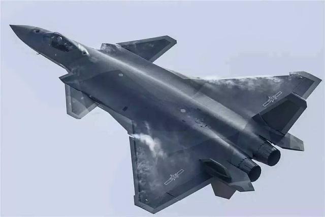 歼-20与F-22，谁更大？深度解析两款战斗机的尺寸与性能差异，歼-20与F-22尺寸与性能深度对比，谁更胜一筹？