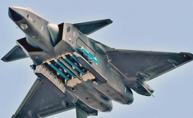 美军装备F-16V了吗？——探究美国空军现代化进程中的新动向，美军装备F-16V了吗？——揭秘美国空军现代化新动向