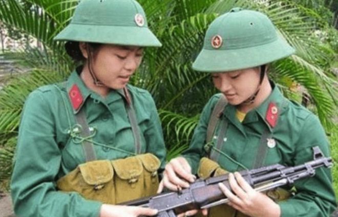 中国女兵在越南全文阅读，英勇与坚韧的见证，中国女兵在越南，英勇与坚韧的历程