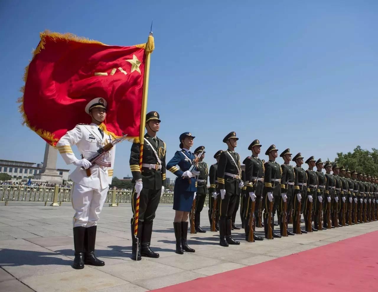 王善猛在三军仪仗队中的风采与荣耀——一张珍贵图片的解读，珍贵图片展现，王善猛在三军仪仗队中的风采与荣耀时刻