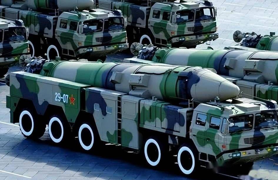 东风系列导弹武器系统，中国国防力量的坚实支柱，东风系列导弹武器系统，中国国防力量的核心支柱