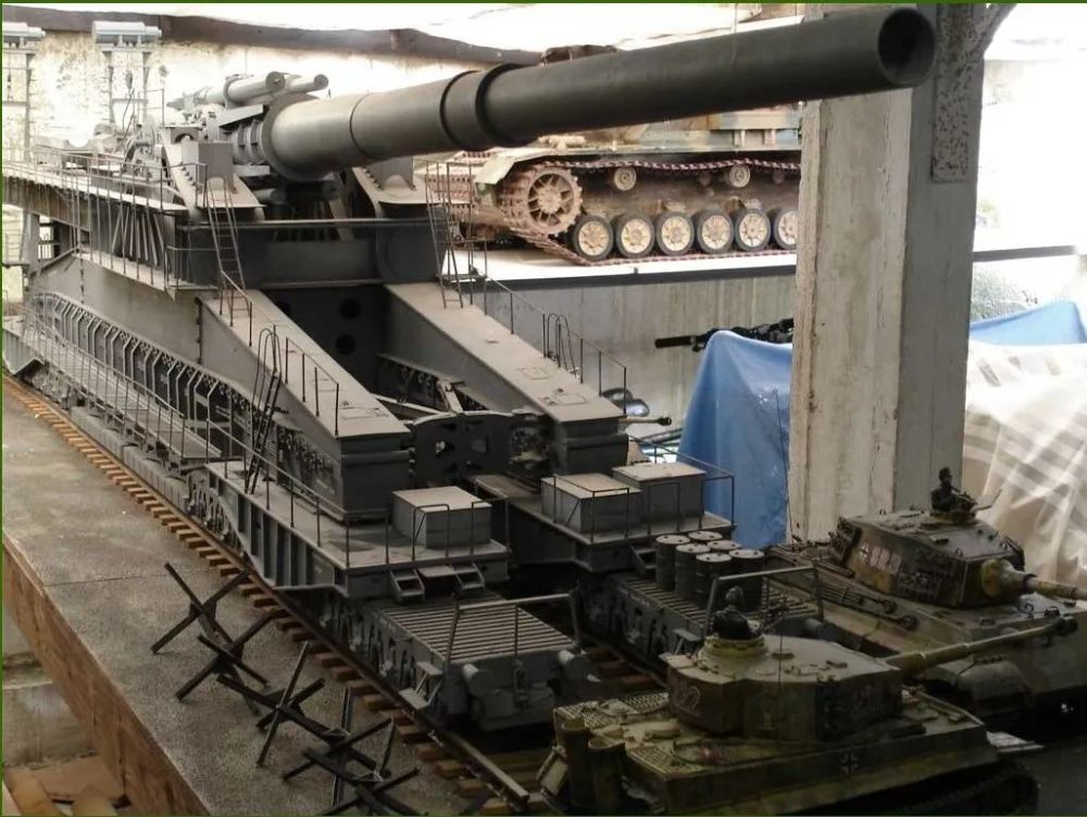 Gustav Giant Cannon: A Monument of Military Engineering，Gustav Giant Cannon: Military Engineerings Monument