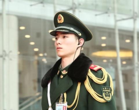 探索帅气军人照片背景图片的魅力与影响，军人风采，背景图片的魅力与影响力探索
