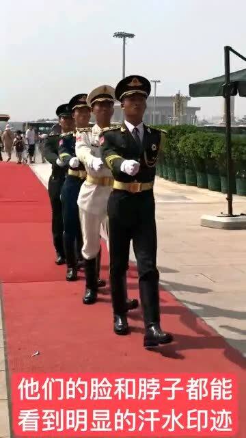 三军仪仗队中持刀者的荣耀职位——掌刀卫士，掌刀卫士，三军仪仗队中的荣耀职位