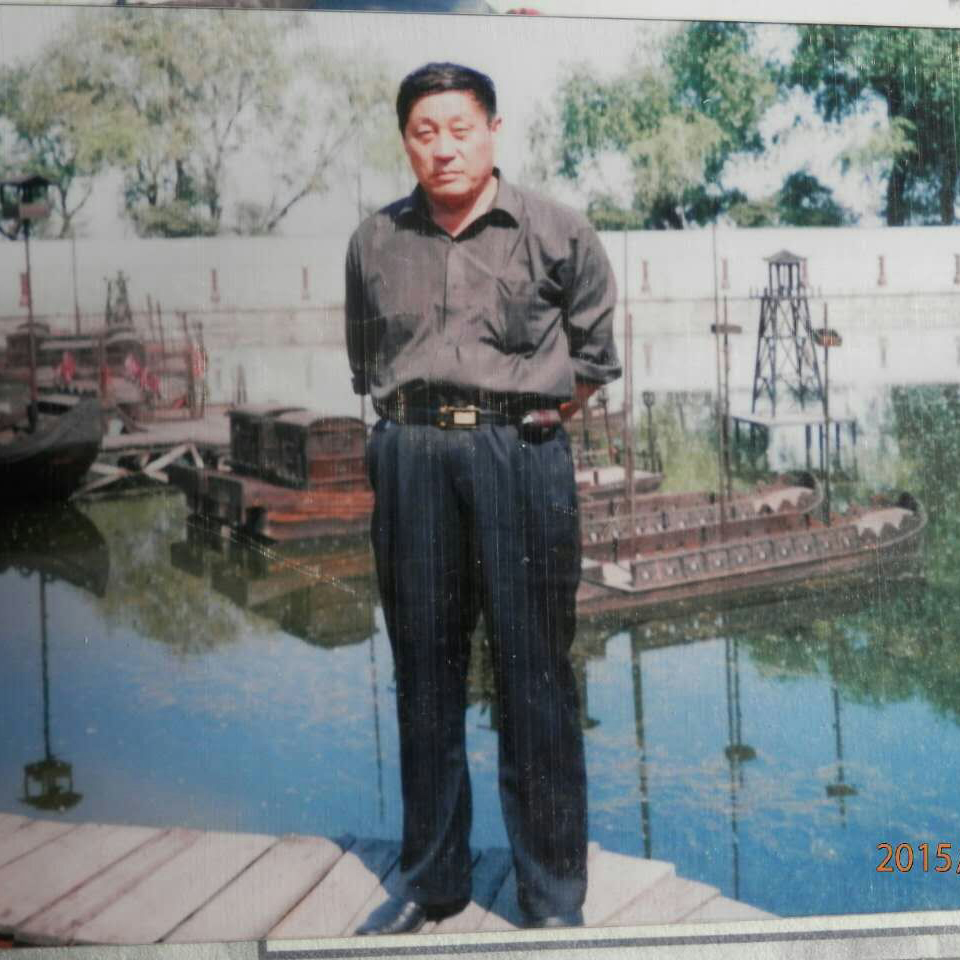 谢荣德，一位引领时代的杰出人物，谢荣德，时代引领者的杰出风采