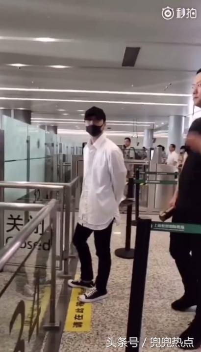 参考消息，报纸版的历史与影响，参考消息报纸版的历史、影响与探究