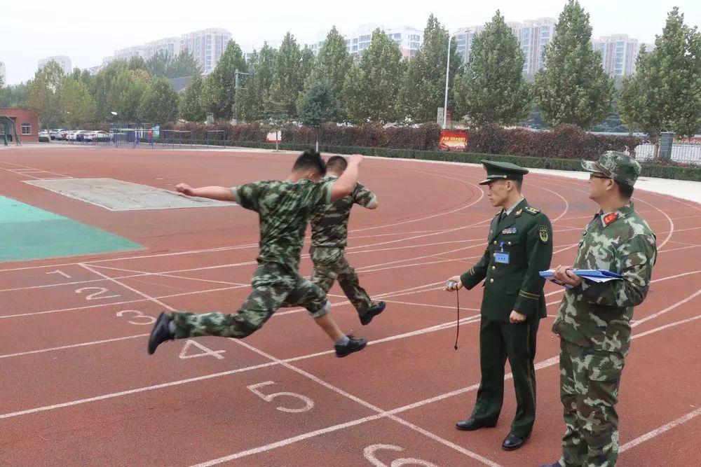 初级士官晋升中级士官的条件与要求，初级士官晋升中级士官的条件及要求解析