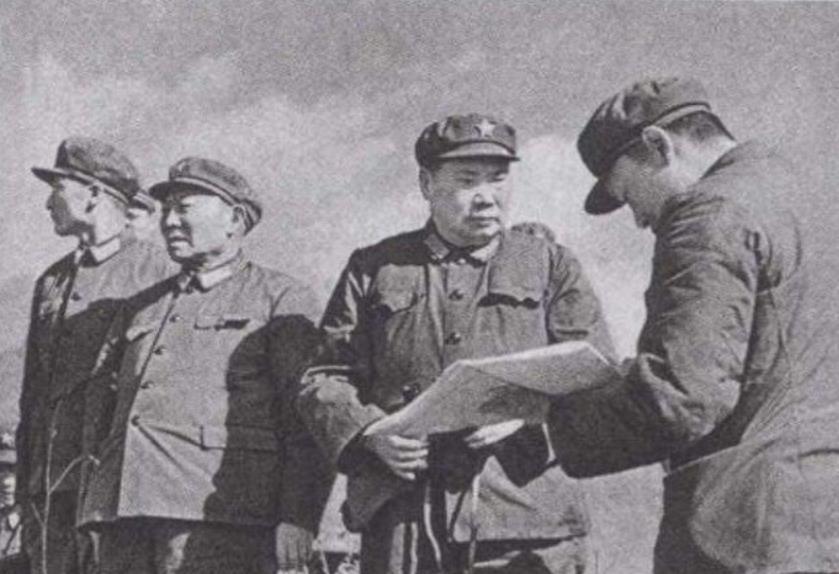 现在解放军一个军有多少人，解放军一个军的现役人数，约13万至15万人。