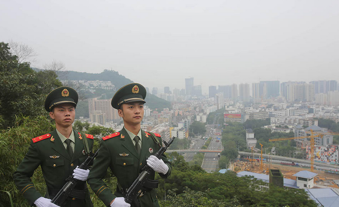 边防战士为什么要站岗，守护边疆的无私奉献，边防战士无私守护边疆，站岗背后的奉献与坚守