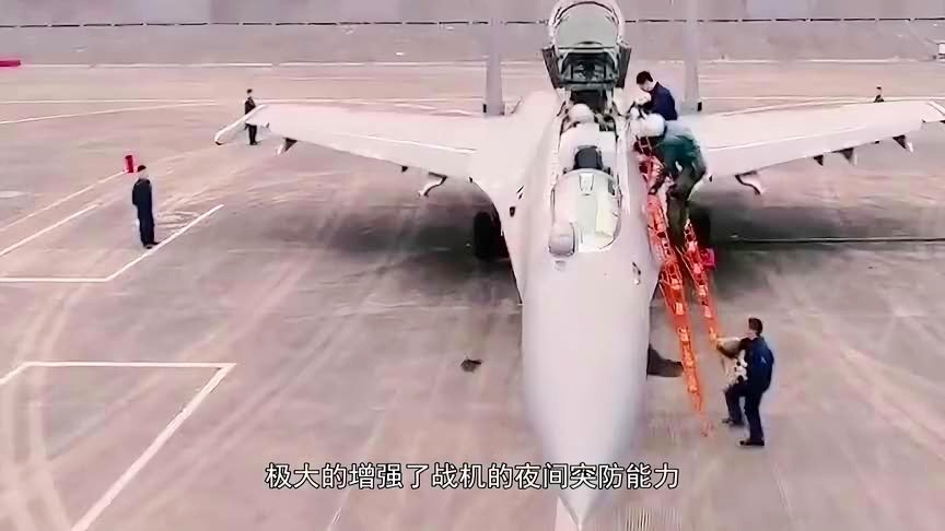 揭秘歼-16低空飞行视频，探索先进战斗机的非凡之旅，揭秘歼-16低空飞行之旅，探索先进战斗机的非凡风采