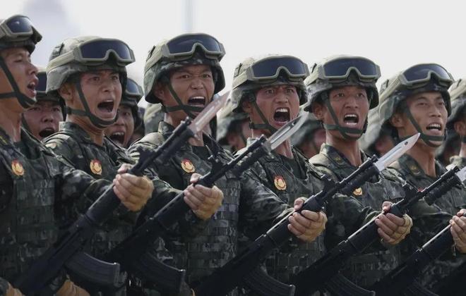 阅兵中的武警方队，力量与荣耀的象征，阅兵中的武警方队，力量与荣耀的展现