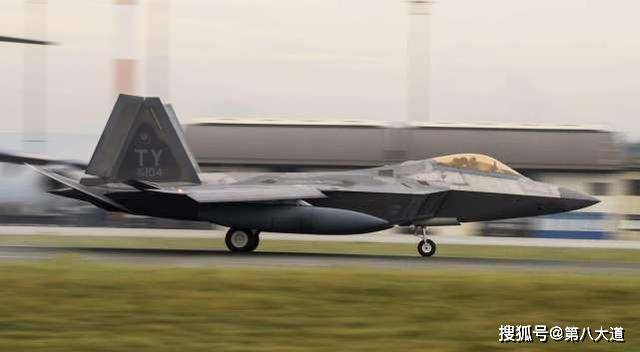 揭秘F-22战斗机的最新图片，空中霸主的风采展现，F-22战斗机最新图片曝光，空中霸主风采展示