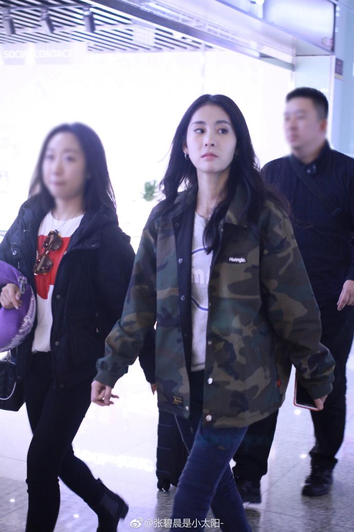 探索未来战场时尚，全新的21式特战迷彩服，揭秘未来战场时尚，全新21式特战迷彩服亮相