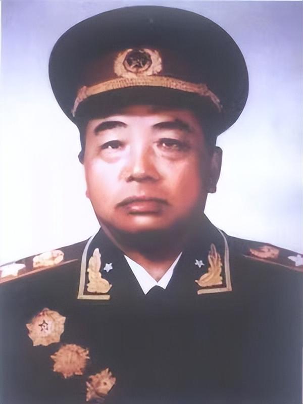 历任三军总司令和副总司令，中国军事力量的核心领导，中国军事力量的核心领导，历任三军总司令与副总司令全解析
