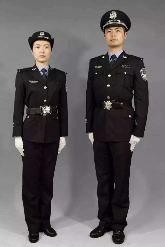 揭秘2020公安新式警服，时尚与功能性的完美结合，揭秘公安新式警服，时尚与功能性的完美结合，展现警界风采的2020新装亮相！