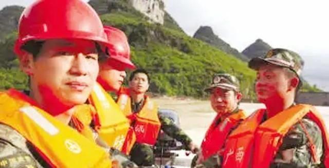 中国人民解放军的军种与兵种，力量与荣耀的象征，中国人民解放军的军种与兵种，力量与荣耀的象征