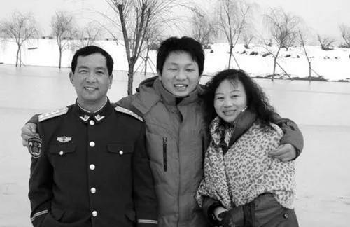 丁晓兵儿子丁陶，传承与担当的力量，丁陶，传承与担当的力量——丁晓兵儿子的故事